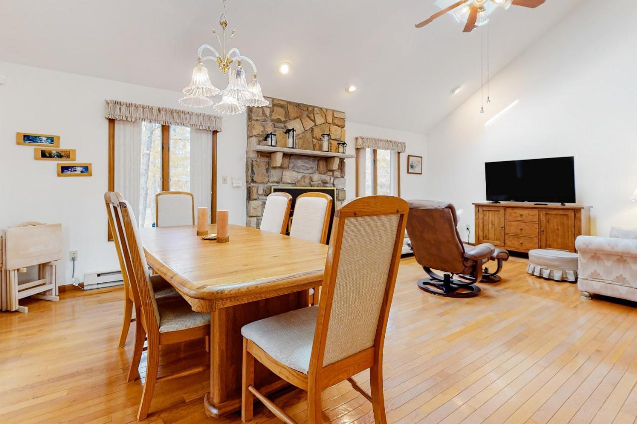 Friendship Lodge Pocono Lake Экстерьер фото
