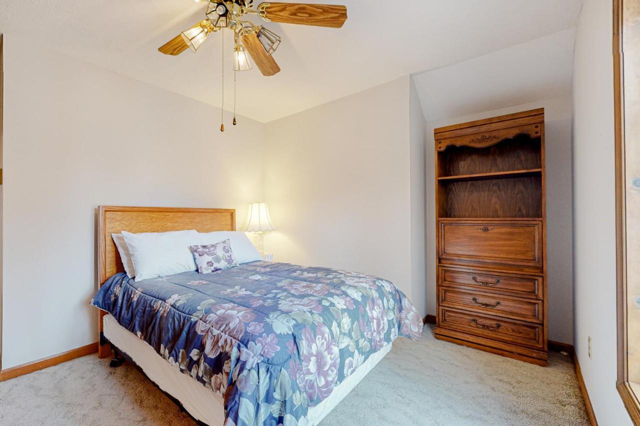 Friendship Lodge Pocono Lake Экстерьер фото